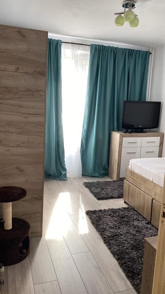 Salajan, Piata Salajan, apartament 3 camere.